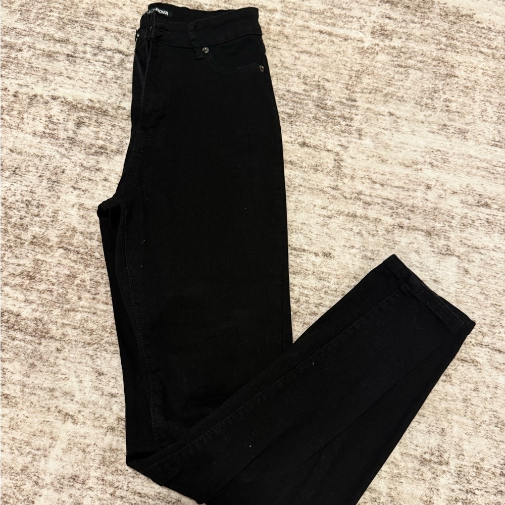 Fashion Nova Women's Black Skinny Jeans